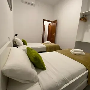https://juzgado-sevilla-urban-apartment.es-andalucia.com